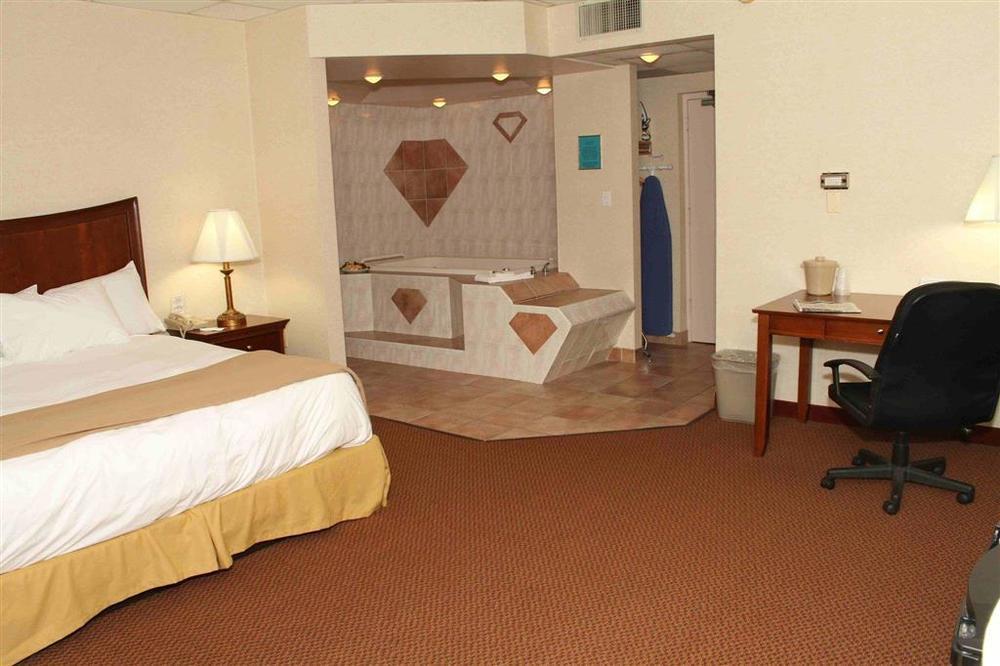 Owego Treadway Inn And Suites Oda fotoğraf